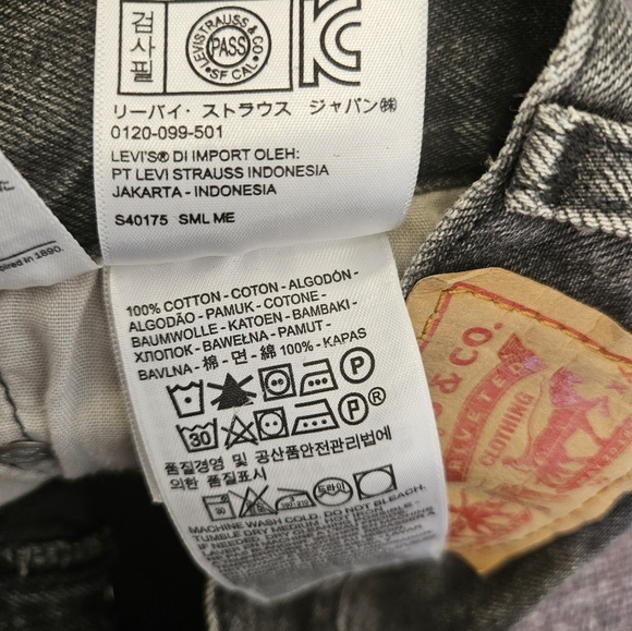 Levi's 501 Button Fly Cutoff Denim Shorts Womens - Picture 4 of 6